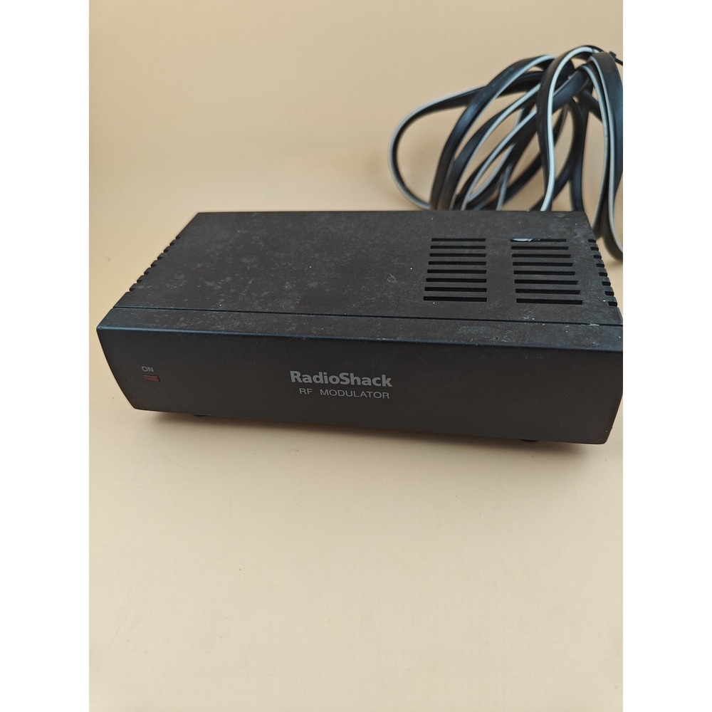 Radio Shack RF Modulator 15-1244 Vintage AV Converter TV Signal Adapter
